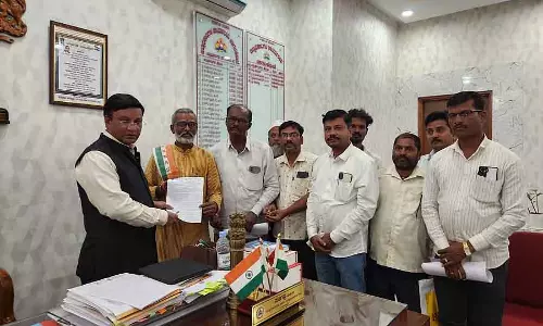 Bagalkot : टेक्सटाइल डिपार्टमेंट के लिए ₹1,500 करोड़ के अनुदान की मांग Bagalkot : टेक्सटाइल डिपार्टमेंट के लिए ₹1,500 करोड़ के अनुदान की मांग