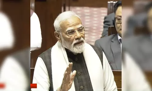 खड़गे जी बुजुर्ग हैं, बैठकर करें नारेबाजी..., पीएम मोदी की विपक्ष पर चुटकी