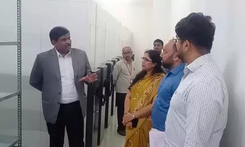 Deputy कमिश्नर ने मडिकेरी तहसीलदार के ऑफिस का अचानक दौरा किया Deputy कमिश्नर ने मडिकेरी तहसीलदार के ऑफिस का अचानक दौरा किया