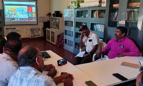 Phone-इन प्रोग्राम: छात्रों के सवाल से टीचर हैरान
