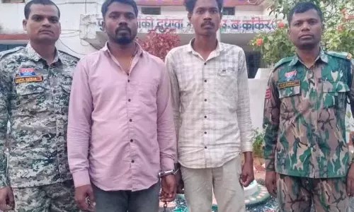 अंधे कत्ल का खुलासा: प्रेम प्रसंग में युवती की हत्या, 48 घंटे में दो आरोपी गिरफ्तार अंधे कत्ल का खुलासा: प्रेम प्रसंग में युवती की हत्या, 48 घंटे में दो आरोपी गिरफ्तार