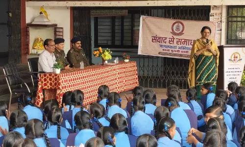रायपुर में DCP पश्चिम जोन ने किया संवाद से समाधान अभियान रायपुर में DCP पश्चिम जोन ने किया संवाद से समाधान अभियान