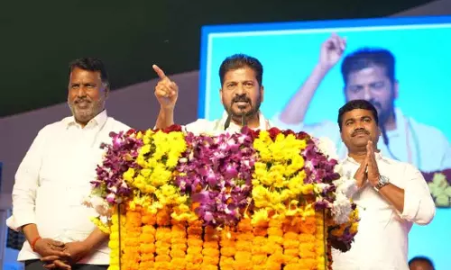 Revanth Reddy ने BRS-BJP गुपचुप मिलीभगत और प्रोटेक्शन मनी के आरोप लगाए