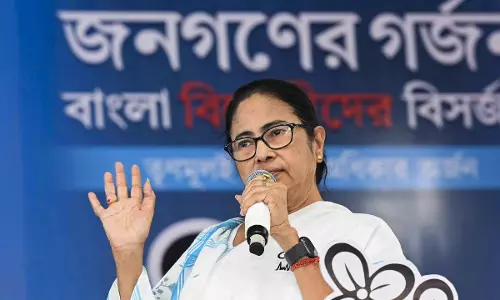 Supreme Court का आदेश: पश्चिम बंगाल कर्मचारियों को 31 मार्च तक बकाया DA देने का निर्देश Supreme Court का आदेश: पश्चिम बंगाल कर्मचारियों को 31 मार्च तक बकाया DA देने का निर्देश