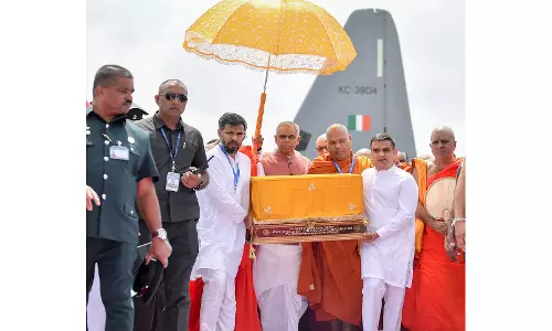 Modi बोले, भारत-श्रीलंका जुड़े आध्यात्मिक बंधनों से Modi बोले, भारत-श्रीलंका जुड़े आध्यात्मिक बंधनों से