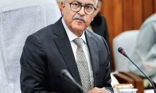 मणिपुर सरकार की सर्वोच्च प्राथमिकता कानून व्यवस्था बनाए रखना है: राज्यपाल मणिपुर सरकार की सर्वोच्च प्राथमिकता कानून व्यवस्था बनाए रखना है: राज्यपाल