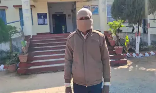 बुजुर्ग रनिया बाई की हत्या, आरोपी दामाद कमलेश चेचाम गिरफ्तार बुजुर्ग रनिया बाई की हत्या, आरोपी दामाद कमलेश चेचाम गिरफ्तार