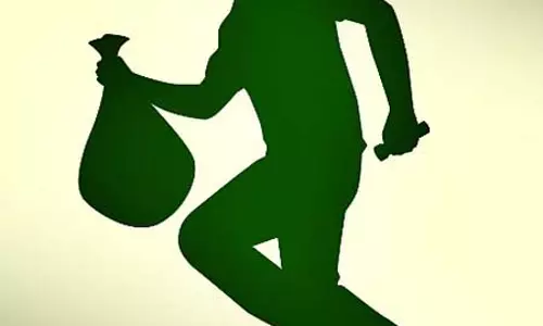 चांदी की लूट के लिए बेरहम बने चोर, पलंग सहित अपहरण