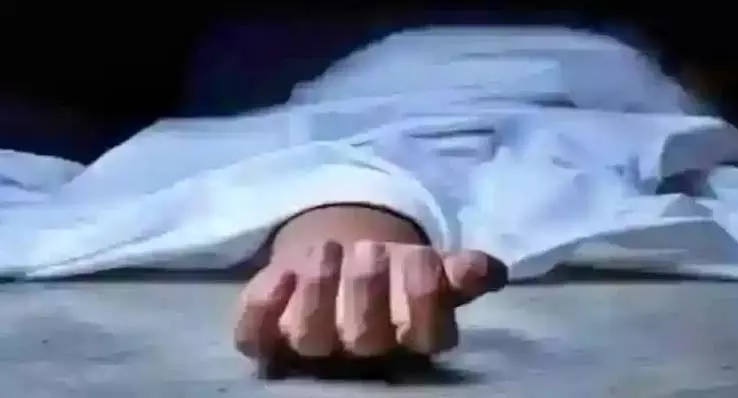 थाना परिसर में कांस्टेबल की लाश मिली, गर्दन में गोली मारने के निशान थाना परिसर में कांस्टेबल की लाश मिली, गर्दन में गोली मारने के निशान
