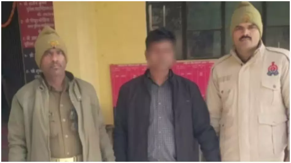 14 साल तक गुरुजी बनकर सिस्टम को दिया चकमा, अब फर्जी शिक्षक गिरफ्तार! 14 साल तक गुरुजी बनकर सिस्टम को दिया चकमा, अब फर्जी शिक्षक गिरफ्तार!