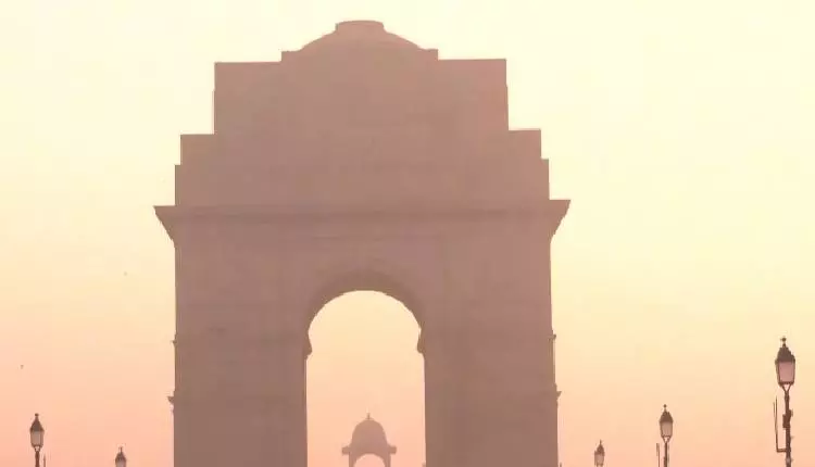 दिल्ली में सुबह खराब AQI, IMD ने आसमान साफ, हल्का कोहरा रहने का अनुमान लगाया दिल्ली में सुबह खराब AQI, IMD ने आसमान साफ, हल्का कोहरा रहने का अनुमान लगाया
