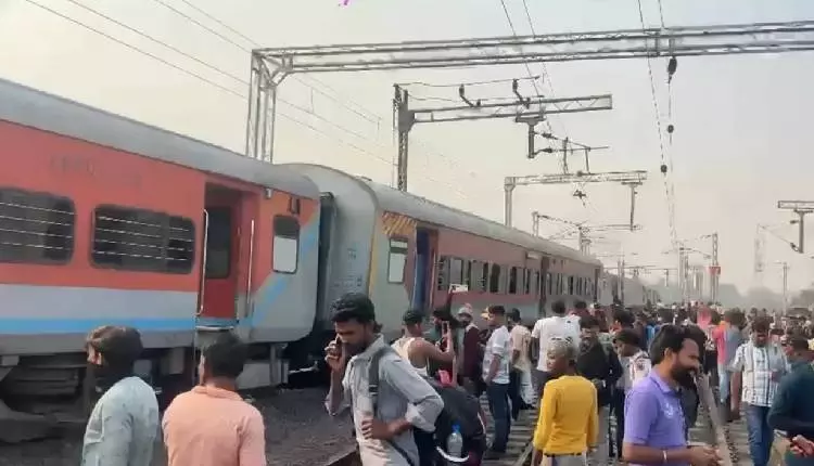 Jajpur: जाजपुर के जखापुरा के पास ट्रेन डीरेल, चेन्नई सेंट्रल एक्सप्रेस में कोई हताहत नहीं Jajpur: जाजपुर के जखापुरा के पास ट्रेन डीरेल, चेन्नई सेंट्रल एक्सप्रेस में कोई हताहत नहीं