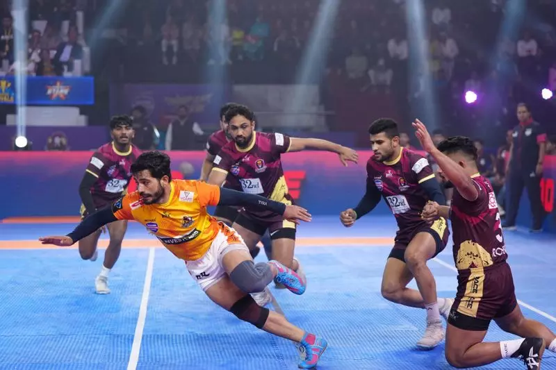 कबड्डी चैंपियंस लीग Hisar हीरोज सेमीफाइनल में पहुंचे; गुरुग्राम गुरुज ने पहली जीत दर्ज की कबड्डी चैंपियंस लीग Hisar हीरोज सेमीफाइनल में पहुंचे; गुरुग्राम गुरुज ने पहली जीत दर्ज की