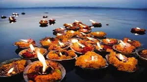 Phalguna Amavasya 2026: फाल्गुन अमावस्या पर इन असरदार उपायों से अपने पूर्वजों को करें प्रसन्न Phalguna Amavasya 2026: फाल्गुन अमावस्या पर इन असरदार उपायों से अपने पूर्वजों को करें प्रसन्न