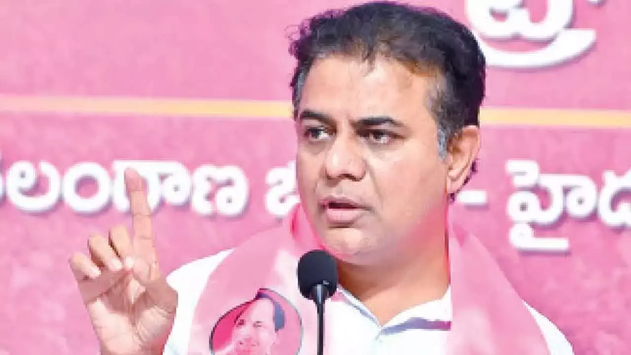 KTR ने रेवंत पर बेनामी कंपनी में सरकारी पैसा लगाने का आरोप लगाया KTR ने रेवंत पर बेनामी कंपनी में सरकारी पैसा लगाने का आरोप लगाया