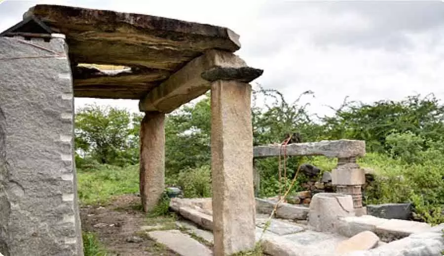 Lakkundi की पिछली शान को फिर से खोजना: पंच मंदिर और कुओं के अनावरण की तैयारियां Lakkundi की पिछली शान को फिर से खोजना: पंच मंदिर और कुओं के अनावरण की तैयारियां