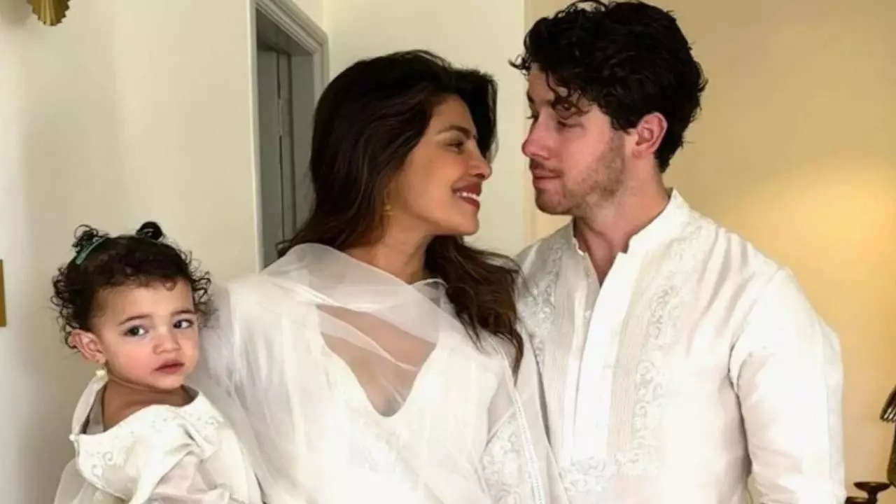 Nick Jonas ने समय से पहले जन्म के बाद मालती की मुश्किलों और 6 ब्लड ट्रांसफ्यूजन के बारे में बताया Nick Jonas ने समय से पहले जन्म के बाद मालती की मुश्किलों और 6 ब्लड ट्रांसफ्यूजन के बारे में बताया