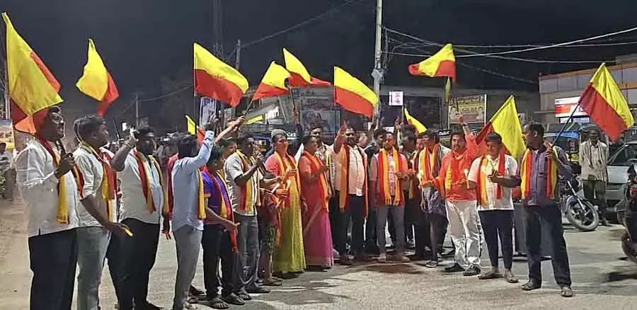 Bagepalli : रेल परियोजना की मांग को लेकर मार्च Bagepalli : रेल परियोजना की मांग को लेकर मार्च