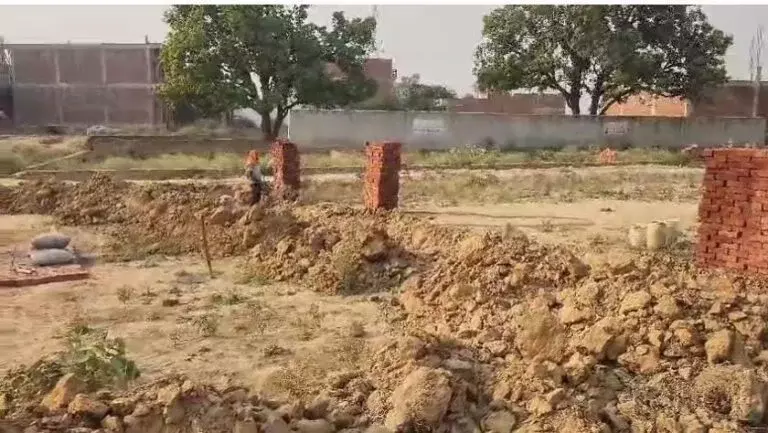Farrukhabad: कृषि भूमि पर गैरकानूनी निर्माण Farrukhabad: कृषि भूमि पर गैरकानूनी निर्माण