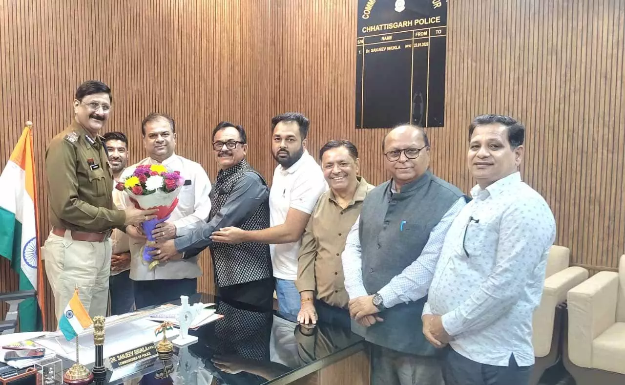 रायपुर पुलिस कमिश्नर संजीव शुक्ला से सौजन्य भेंट सिंधी काउंसिल ऑफ इंडिया छत्तीसगढ़ इकाई टीम की रायपुर पुलिस कमिश्नर संजीव शुक्ला से सौजन्य भेंट सिंधी काउंसिल ऑफ इंडिया छत्तीसगढ़ इकाई टीम की
