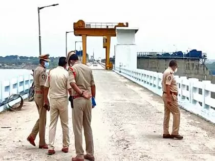 तिरुपति के पास SFI छात्र नेताओं पर कथित तौर पर हमला किया गया तिरुपति के पास SFI छात्र नेताओं पर कथित तौर पर हमला किया गया