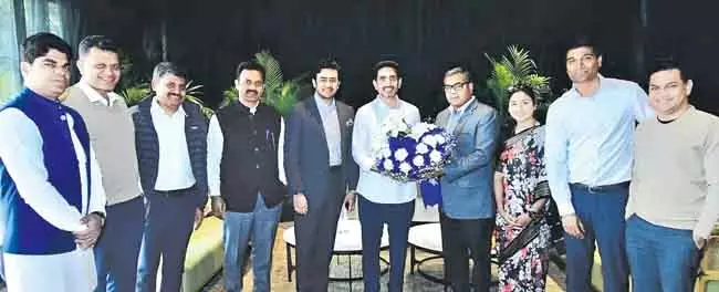 Andhra : विभिन्न पार्टियों के युवा सांसदों की मंत्री लोकेश के साथ बैठक Andhra : विभिन्न पार्टियों के युवा सांसदों की मंत्री लोकेश के साथ बैठक