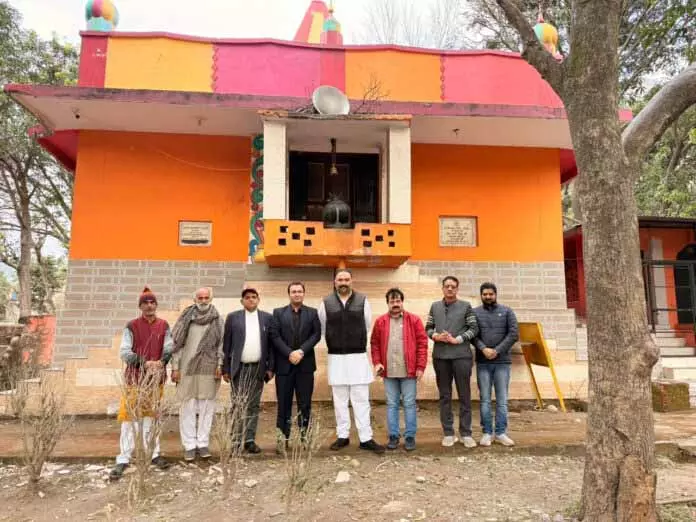 Ranvijay Singh ने अरनास में गौरी शंकर मंदिर का दौरा किया Ranvijay Singh ने अरनास में गौरी शंकर मंदिर का दौरा किया