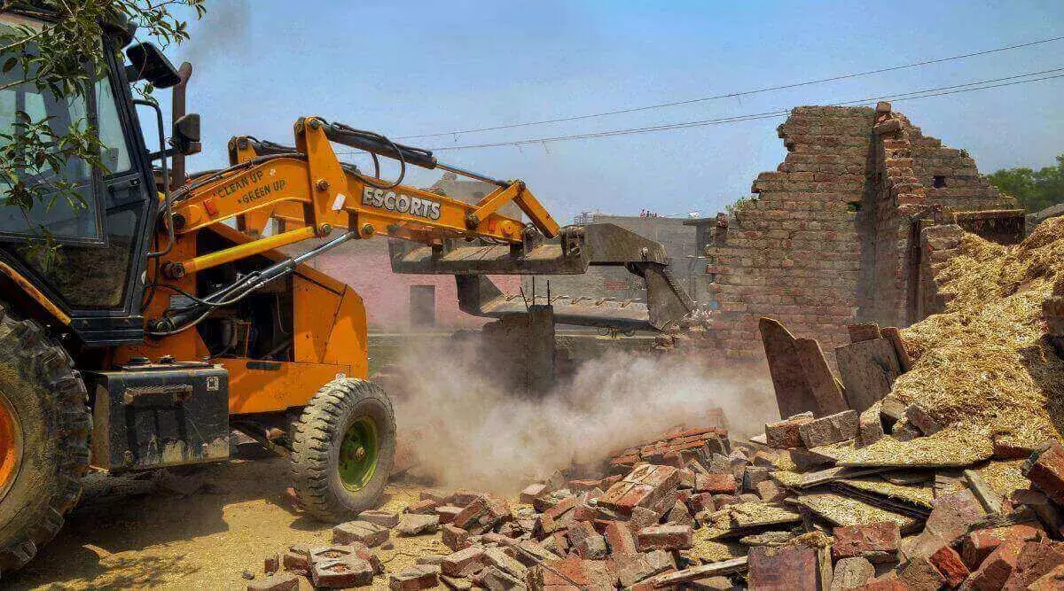 Bareilly: प्रशासन ने अतिक्रमण हटाकर भेजा संदेश Bareilly: प्रशासन ने अतिक्रमण हटाकर भेजा संदेश