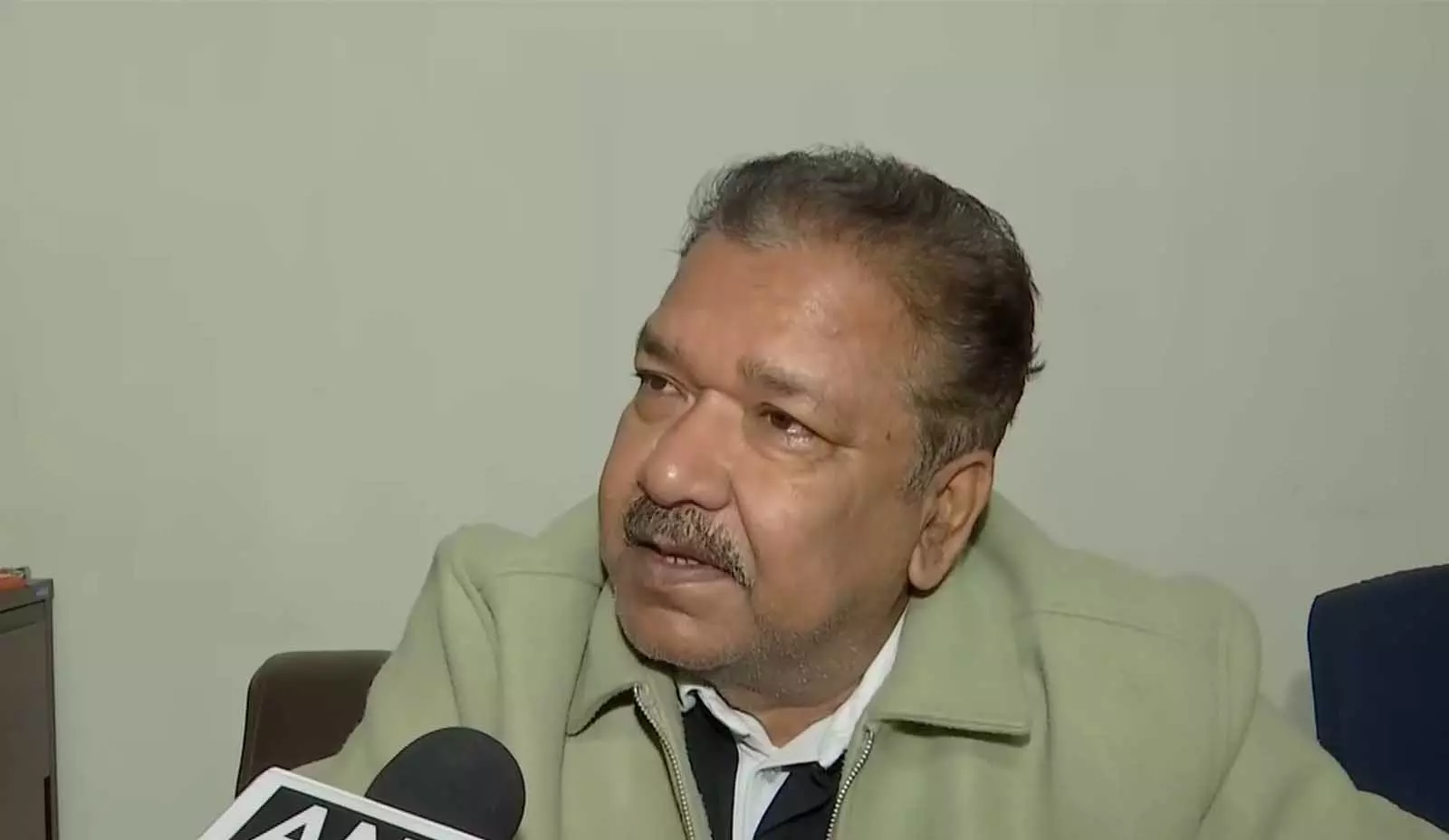 Bihar के मंत्री दिलीप जायसवाल ने कहा कि कांग्रेस और ओवैसी ने अल्पसंख्यक समुदाय को डराया Bihar के मंत्री दिलीप जायसवाल ने कहा कि कांग्रेस और ओवैसी ने अल्पसंख्यक समुदाय को डराया