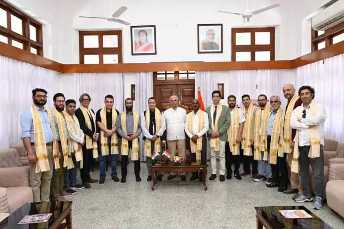 केरल और J&K के बीच गहरे आध्यात्मिक और सांस्कृतिक संबंध हैं: Governor Arlekar केरल और J&K के बीच गहरे आध्यात्मिक और सांस्कृतिक संबंध हैं: Governor Arlekar