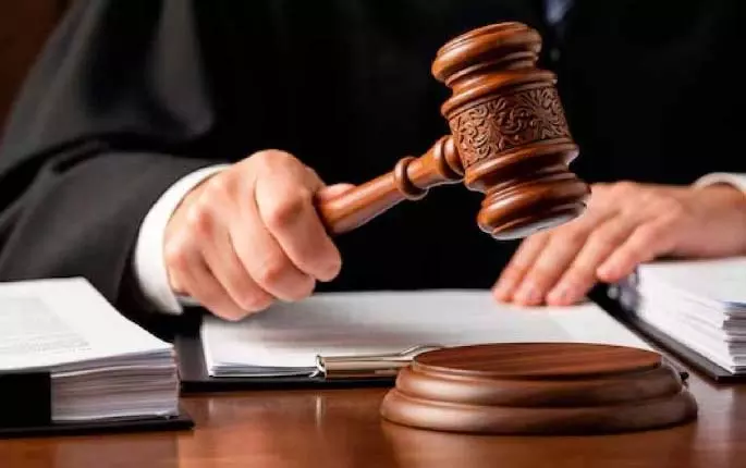 High Court ने प्रोजेक्ट पीड़ितों के साथ हुए अन्याय का संज्ञान लिया High Court ने प्रोजेक्ट पीड़ितों के साथ हुए अन्याय का संज्ञान लिया