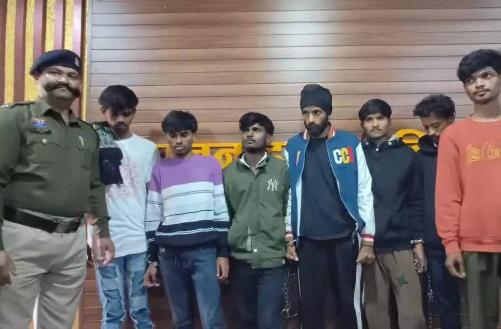 CG: नशे के अवैध कारोबार पर बड़ी कार्रवाई, टैबलेट के साथ 7 आरोपी गिरफ्तार CG: नशे के अवैध कारोबार पर बड़ी कार्रवाई, टैबलेट के साथ 7 आरोपी गिरफ्तार