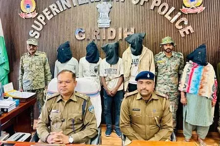 हत्या कर जंगल में फेंका अधजला शव, पति और सास सहित पांच गिरफ्तार हत्या कर जंगल में फेंका अधजला शव, पति और सास सहित पांच गिरफ्तार