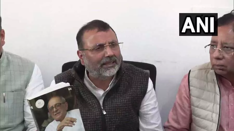 किताबें ही किताबें – मनोहर कहानियों का अनोखा संकलन, निशिकांत दुबे: किताबें ही किताबें – मनोहर कहानियों का अनोखा संकलन, निशिकांत दुबे: