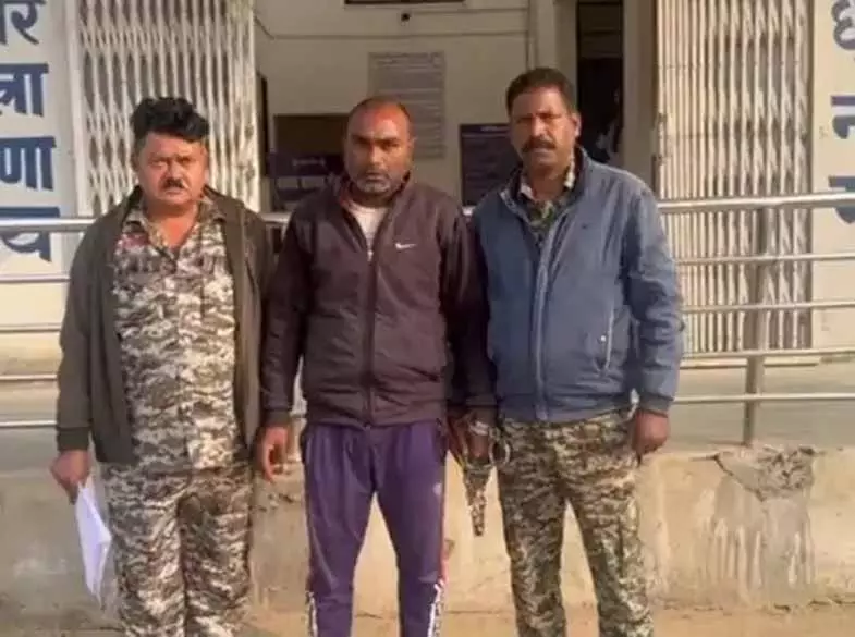 पूर्व-उपसरपंच ने किया नाबालिग से दुष्कर्म, गिरफ्तार पूर्व-उपसरपंच ने किया नाबालिग से दुष्कर्म, गिरफ्तार