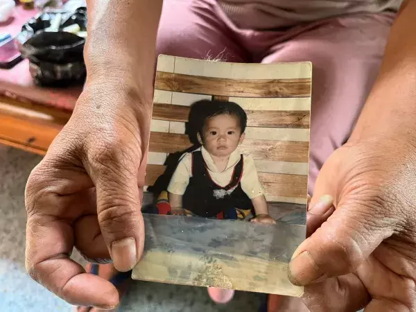 Mizoram mourns: एक परिवार मरीना लालछंचुआही को याद कर रहा Mizoram mourns: एक परिवार मरीना लालछंचुआही को याद कर रहा