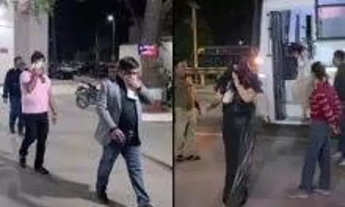 Gujarat:हाई प्रोफाइल शराब पार्टी पर पुलिस की रेड Gujarat:हाई प्रोफाइल शराब पार्टी पर पुलिस की रेड