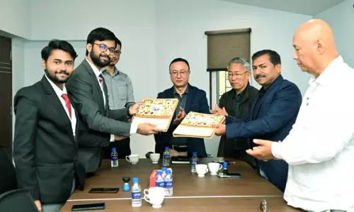 GTA और सैयार्ड ने दार्जिलिंग हिल्स में डेटा-ड्रिवन गवर्नेंस, सीएसआर को बेहतर बनाने पर चर्चा की GTA और सैयार्ड ने दार्जिलिंग हिल्स में डेटा-ड्रिवन गवर्नेंस, सीएसआर को बेहतर बनाने पर चर्चा की