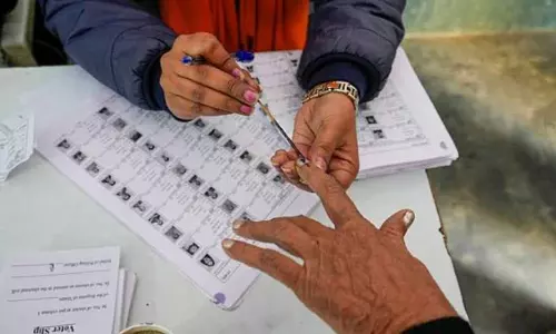 चेन्नई जिले के निर्वाचन क्षेत्रों में पोलिंग बूथों की संख्या में कमी - DMK, AIADMK, BJP ने विरोध किया