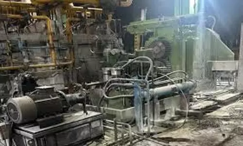 Gwalior:रेलवे स्प्रिंग फैक्ट्री में बड़ा हादसा, 5 कर्मचारी झुलसे Gwalior:रेलवे स्प्रिंग फैक्ट्री में बड़ा हादसा, 5 कर्मचारी झुलसे