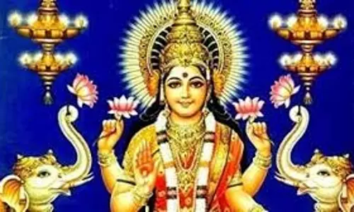 Vaihav Laxmi Vrat Vidhi: पहली बार कर रहे हैं वैभव लक्ष्मी व्रत, जानिए पूजा विधि और शुक्रवार व्रत रखने के फायदे