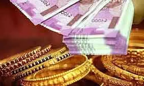 Nashik : शादी का झांसा देकर ठग ने पीड़ितों से 44.54 लाख ठगे और 6 तोला सोना चुरा लिया। Nashik : शादी का झांसा देकर ठग ने पीड़ितों से 44.54 लाख ठगे और 6 तोला सोना चुरा लिया।