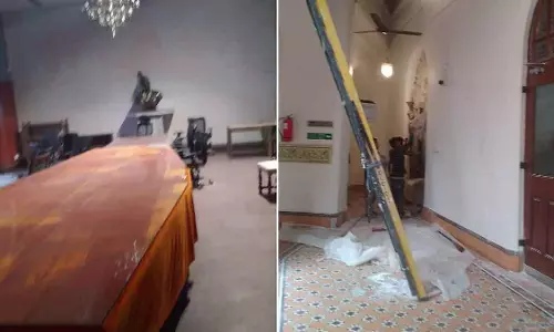 Mumbai : पार्टी में बंटवारे के बाद BMC ने शिवसेना के ऑफिस की जगह को बांटा Mumbai : पार्टी में बंटवारे के बाद BMC ने शिवसेना के ऑफिस की जगह को बांटा