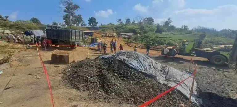 Meghalaya: अवैध कोयला खदान में धमाके में कई लोगों के मारे जाने की आशंका