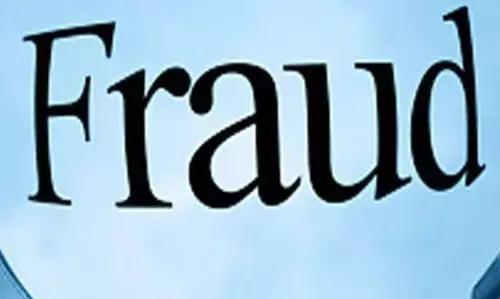 सराफा व्यापारी का 37 लाख का जेवर लेकर ठग फरार, FIR दर्ज सराफा व्यापारी का 37 लाख का जेवर लेकर ठग फरार, FIR दर्ज