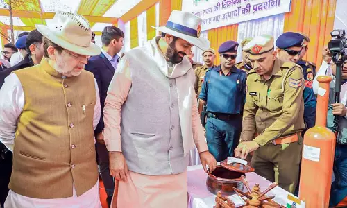 Minister ने जेल वार्डरों और कर्मचारियों के लिए रियायतों की घोषणा की