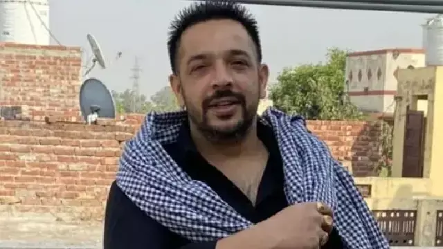 जालंधर में AAP नेता लकी ओबेरॉय की गुरुद्वारे के बाहर दिनदहाड़े हत्या, 5 गोलियां लगीं जालंधर में AAP नेता लकी ओबेरॉय की गुरुद्वारे के बाहर दिनदहाड़े हत्या, 5 गोलियां लगीं