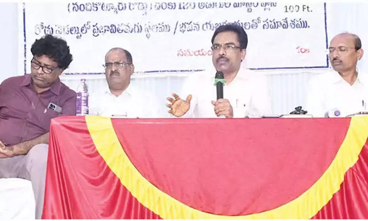 Andhra: नागरिक आयुक्त ने उचित मुआवजे का आश्वासन दिया
