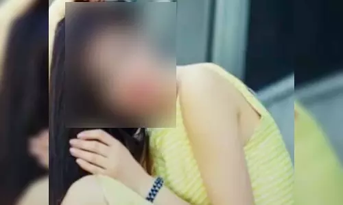 हनी ट्रैप और ब्लैकमेलिंग का शिकार...वकील को महिला ने ऐसे बनाया निशाना, मचा हड़कंप