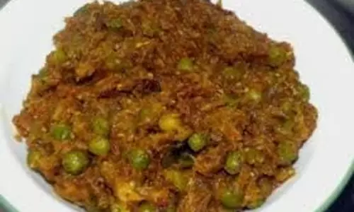 Baingan Matar Sabji: घर पर ट्राई करें सर्दियों की स्पेशल बैंगन मटर की चटपटी सब्जी Baingan Matar Sabji: घर पर ट्राई करें सर्दियों की स्पेशल बैंगन मटर की चटपटी सब्जी